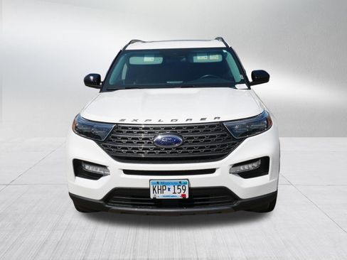 Certified 2023 Ford Explorer XLT w/ Equipment Group 202A AWD/4WD image 2