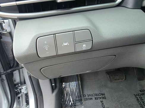 Used 2023 Hyundai Elantra SEL w/ Convenience Package FWD image 23