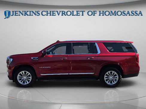 Used 2024 GMC Yukon XL SLT AWD/4WD image 9