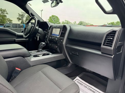 Used 2019 Ford F150 XLT w/ Equipment Group 302A Luxury AWD/4WD image 17