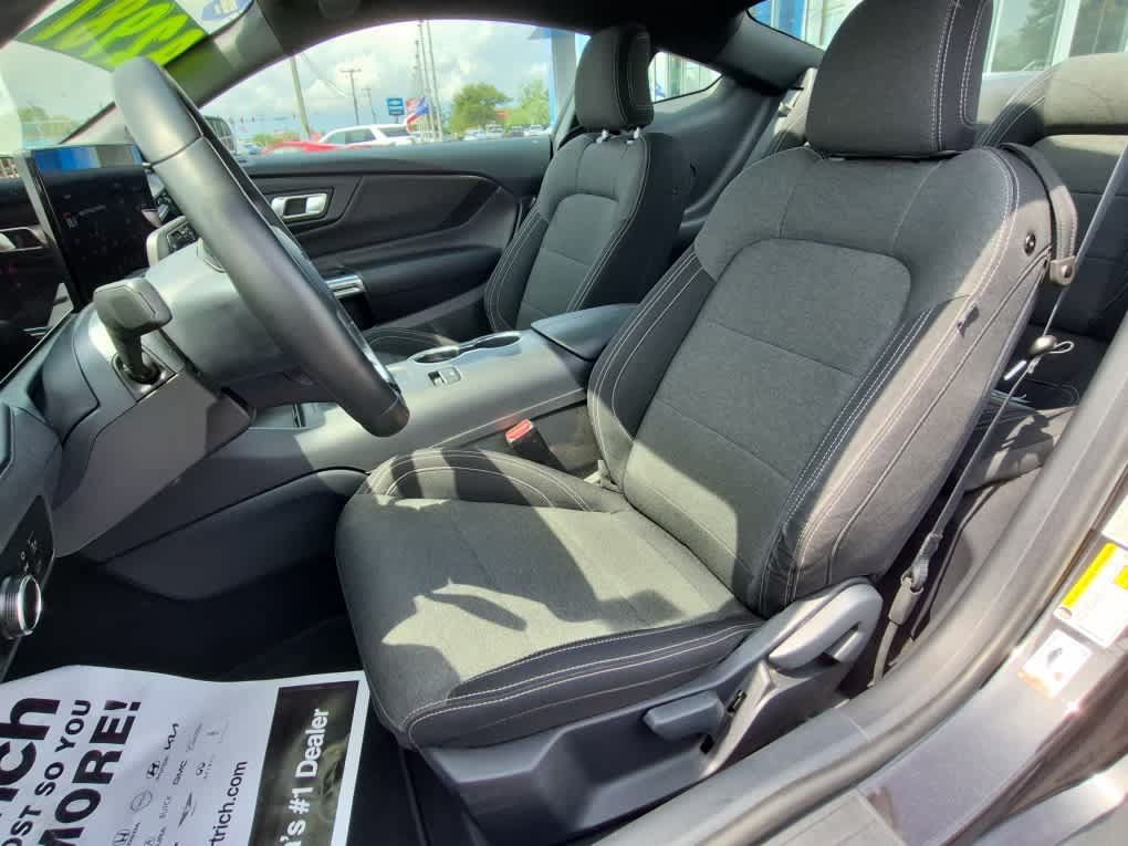 Used 2024 Ford Mustang GT RWD image 10