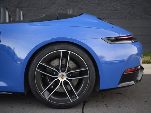 Certified 2025 Porsche 911 Carrera 4 GTS image 37