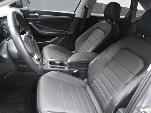 Used 2023 Volkswagen Jetta SE image 18