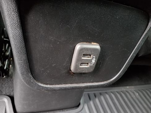 Used 2019 Chevrolet Equinox LT FWD image 22
