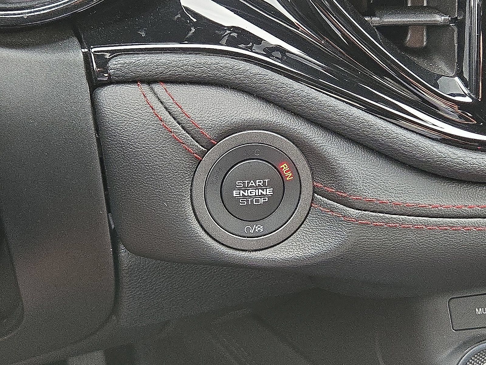Used 2025 Dodge Durango GT AWD/4WD image 31