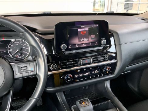 Used 2023 Nissan Pathfinder SV FWD image 7