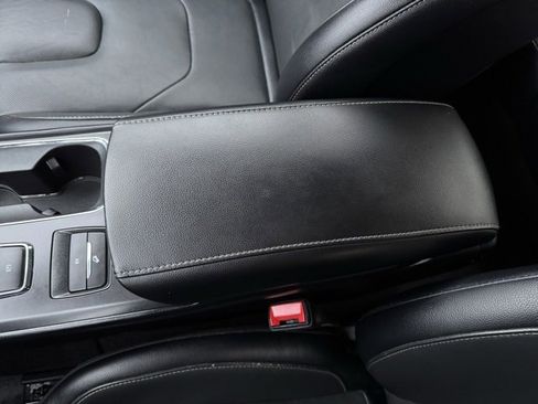 Used 2020 Ford Fusion Energi Titanium image 18