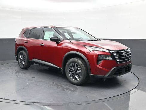 Certified 2026 Nissan Rogue S image 6