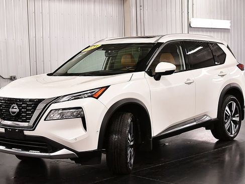 Used 2023 Nissan Rogue Platinum w/ Platinum Premium Package AWD/4WD image 3