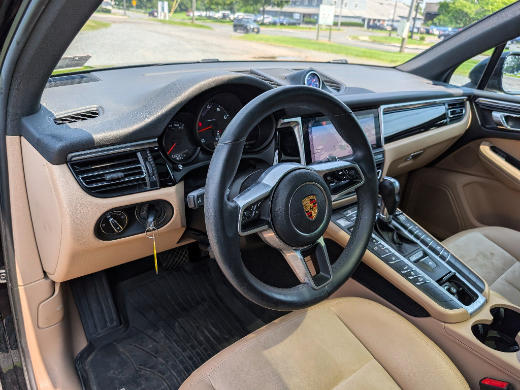 Used 2020 Porsche Macan AWD/4WD image 20