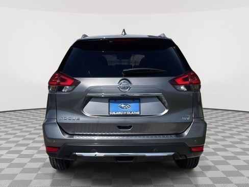 Used 2019 Nissan Rogue SV image 15
