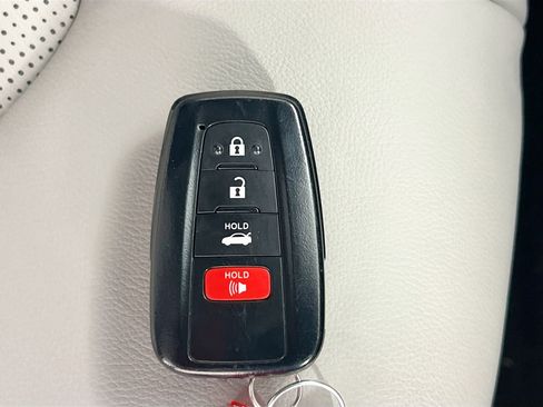 Used 2023 Toyota Camry XLE image 36