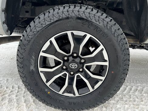 Used 2021 Toyota Tacoma TRD Sport image 42