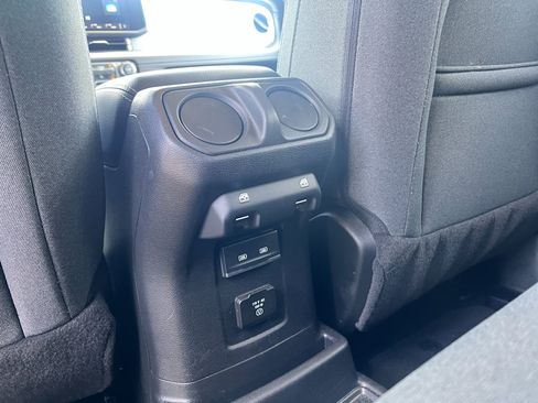 Certified 2025 Jeep Wrangler Unlimited Sahara w/ Safety Group AWD/4WD image 18