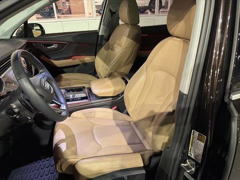 Used 2025 Audi Q7 3.0T Prestige image 15