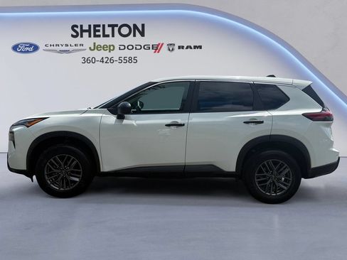Used 2024 Nissan Rogue S FWD image 3