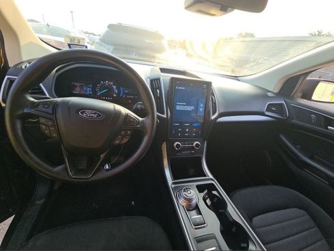 Used 2022 Ford Edge SE image 27