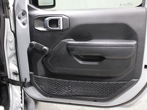 Used 2022 Jeep Wrangler Unlimited Sport AWD/4WD image 26