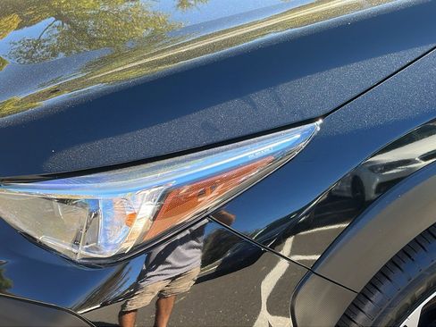 Certified 2024 Subaru Crosstrek 2.0i Premium image 8