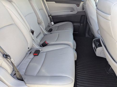 Certified 2024 Honda Odyssey Touring image 11