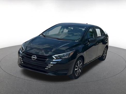 Used 2025 Nissan Versa SV FWD image 7