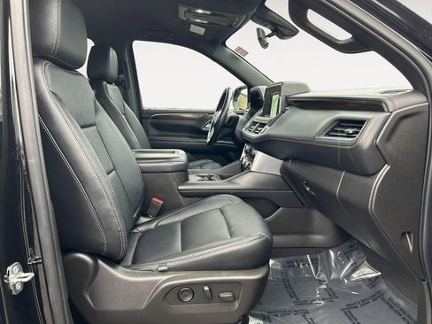 Used 2022 GMC Yukon XL SLE image 10