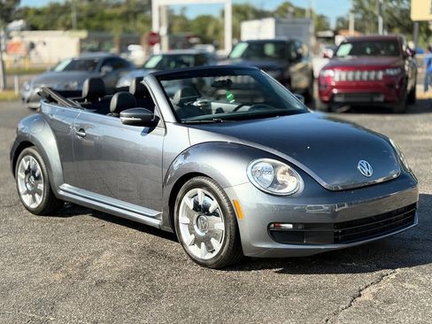 Used 2013 Volkswagen Beetle 2.5 image 18