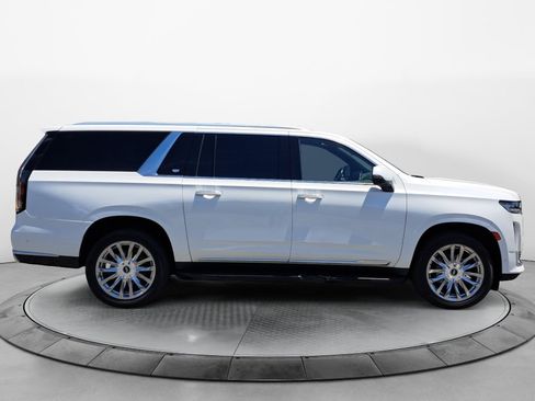 Used 2021 Cadillac Escalade ESV Premium Luxury AWD/4WD image 7