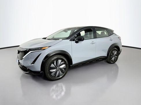 Used 2024 Nissan Ariya AWD image 3