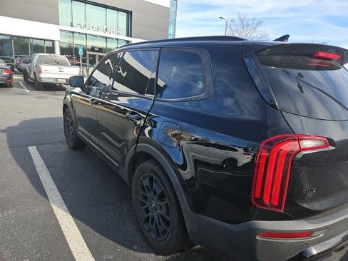 Certified 2022 Kia Telluride EX w/ EX Premium Package image 10
