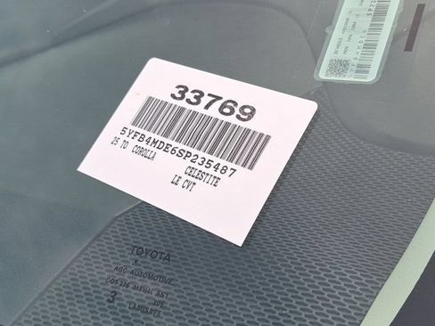 Certified 2025 Toyota Corolla LE FWD image 18