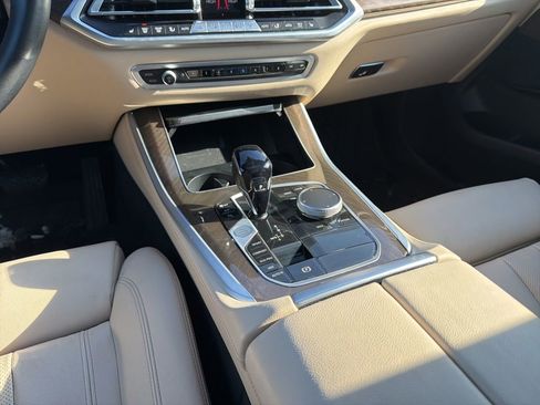 Used 2022 BMW X5 xDrive40i w/ Premium Package image 17