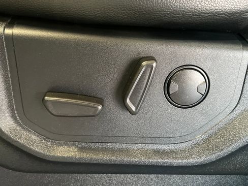 Used 2021 Ford F250 Lariat image 36