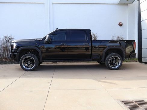 Used 2024 GMC Sierra 2500 AT4 w/ AT4 Premium Plus Package image 5