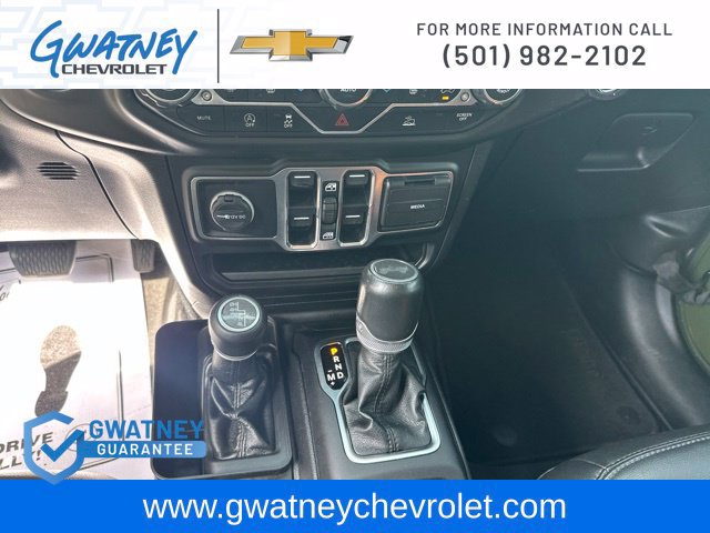 Used 2021 Jeep Wrangler Unlimited Sahara AWD/4WD image 19