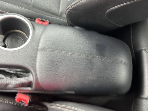 Used 2020 Ford Mustang Premium image 18