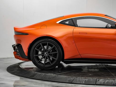 Used 2020 Aston Martin V8 Vantage Coupe RWD image 26