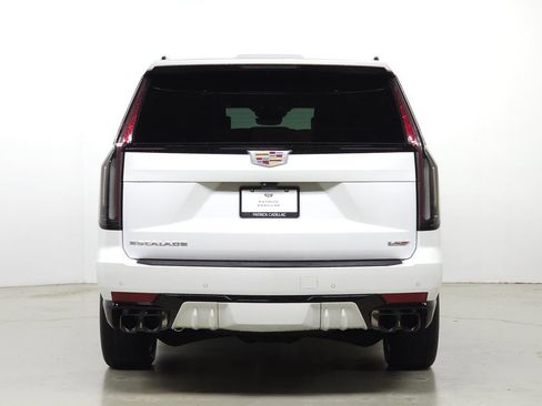 Used 2023 Cadillac Escalade ESV V AWD/4WD image 4