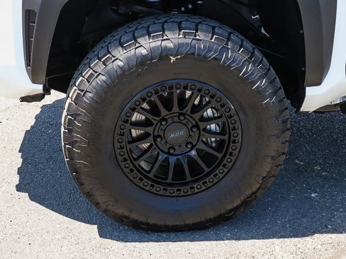 Used 2026 Toyota Tacoma TRD Off-Road AWD/4WD image 14