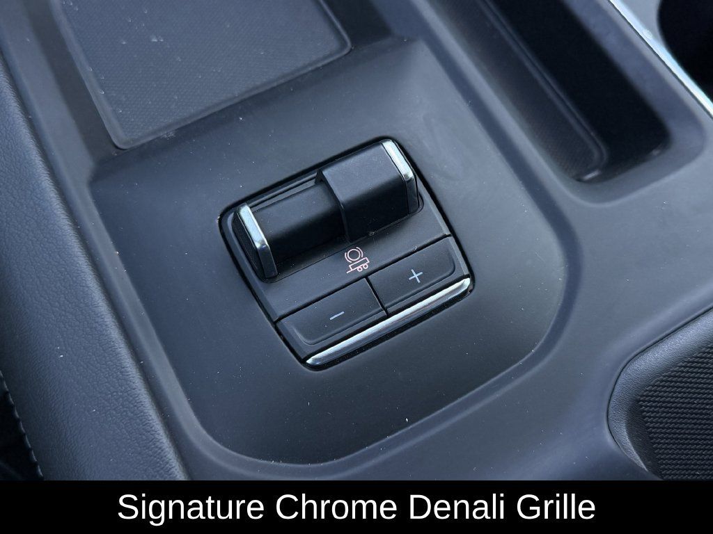 Used 2024 GMC Sierra 2500 Denali w/ Denali Reserve Package AWD/4WD image 27