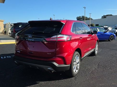 Used 2023 Ford Edge Titanium image 4