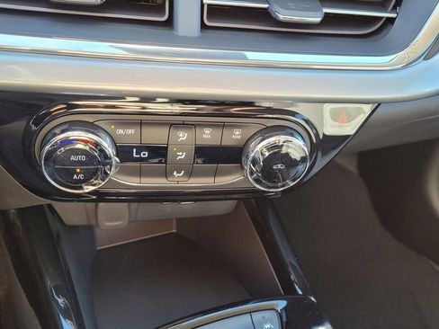 New 2026 Chevrolet Trax LT image 19