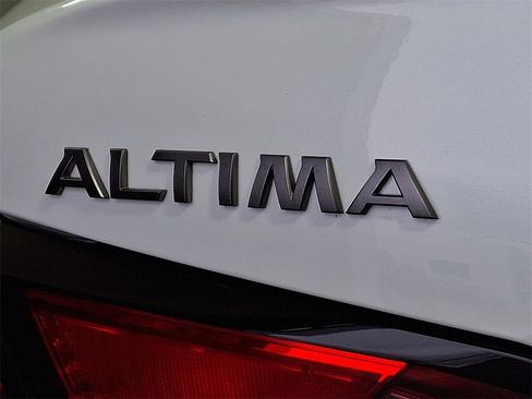 Used 2023 Nissan Altima 2.5 SV image 32