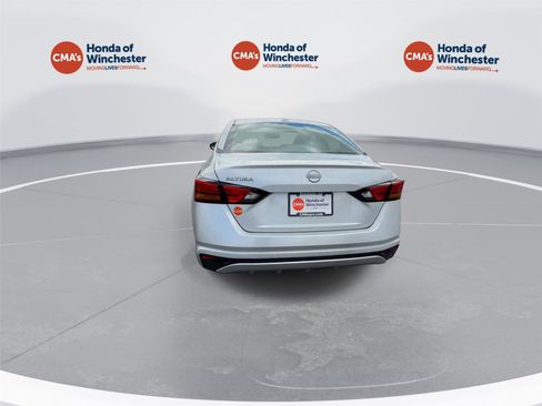 Used 2025 Nissan Altima 2.5 SV FWD image 7