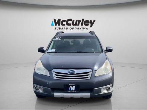 Used 2010 Subaru Outback 2.5i Limited w/ Popular Equipment Group 2A image 16