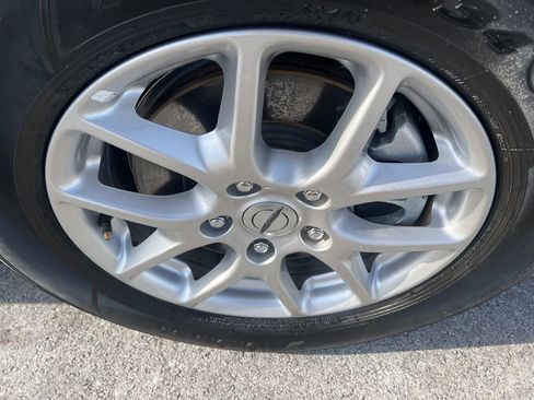 Used 2024 Chrysler Pacifica Touring-L image 35