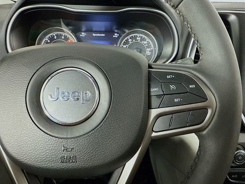 Used 2022 Jeep Cherokee Latitude Lux w/ Sun & Sound Group image 32