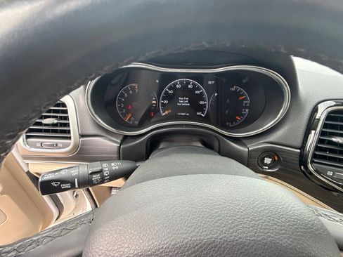 Used 2019 Jeep Grand Cherokee Limited RWD image 6