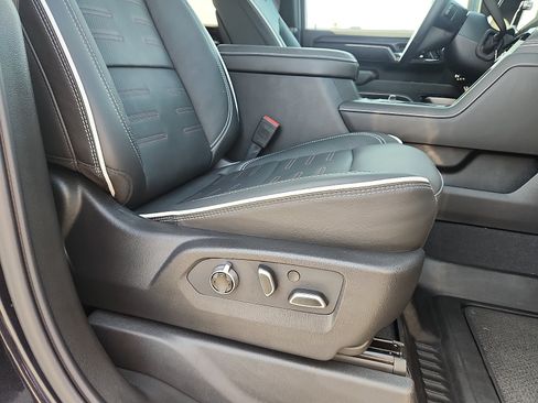 Used 2026 GMC Sierra 2500 AT4X AWD/4WD image 34