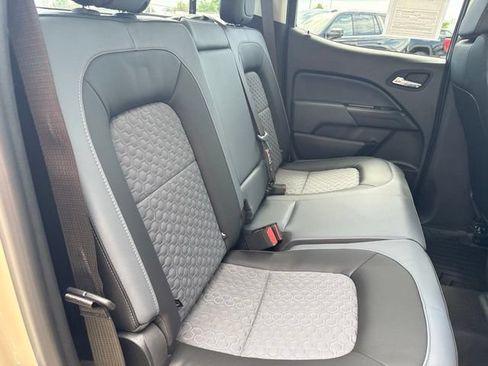 Used 2022 Chevrolet Colorado Z71 AWD/4WD image 24